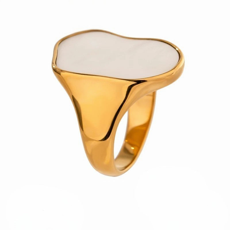 Margo Vintage Shell Ring