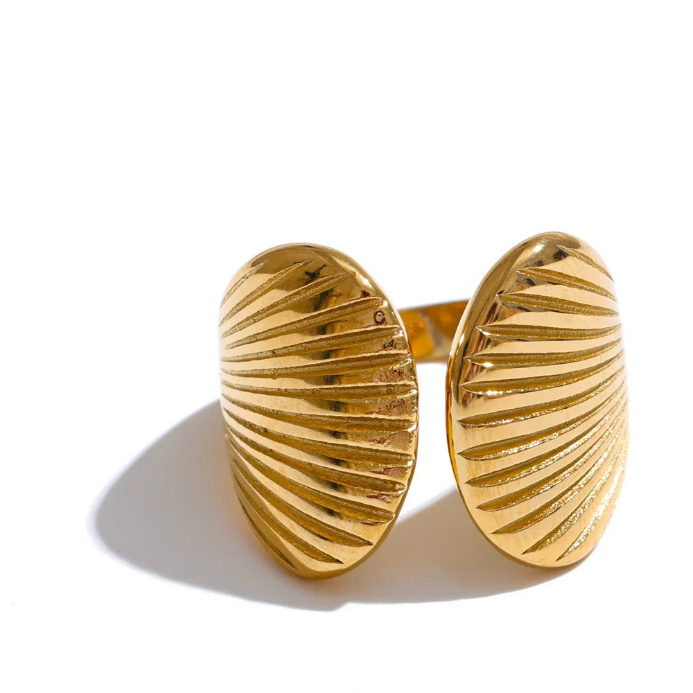 Gwen Shell Cuff Ring