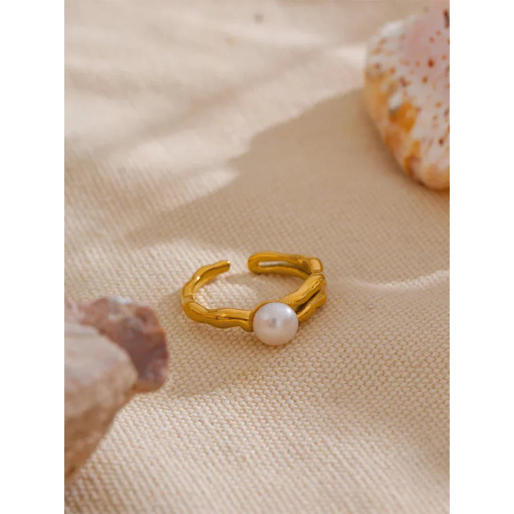 Rae Pearl Ring