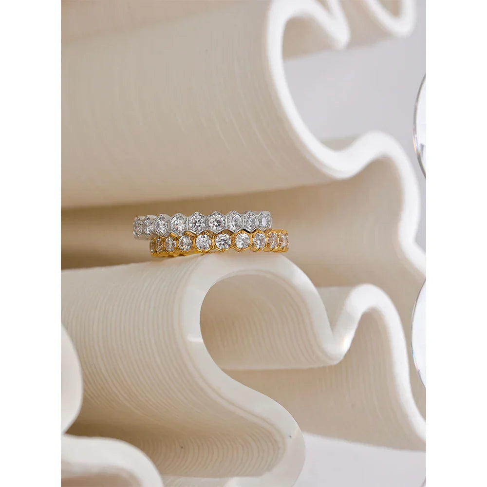 Lorna Classic Dainty Ring