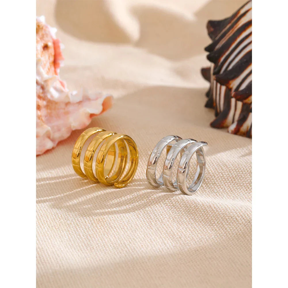 Valentina Swirling Ring