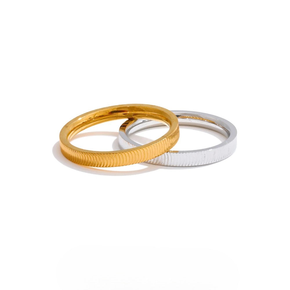 Estrella Thin Minimalist Ring