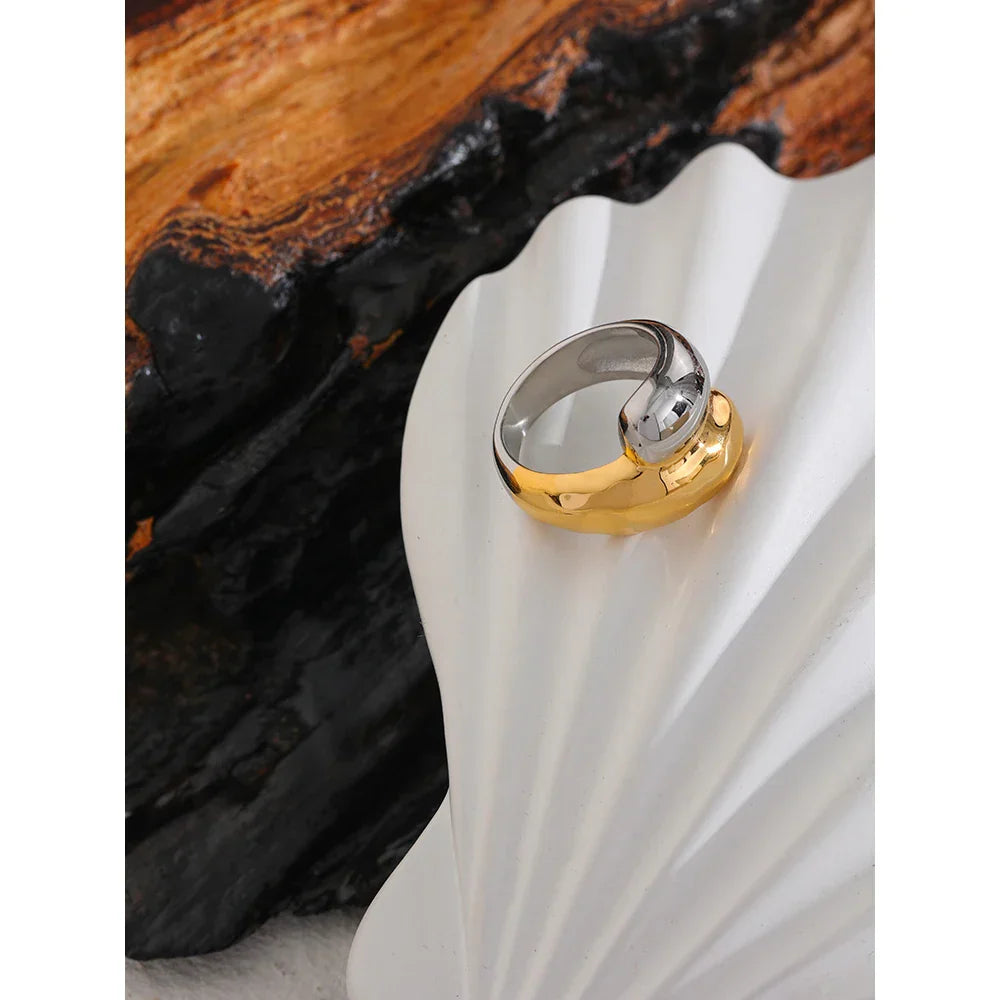 Martha Two-Tone Twist Ring