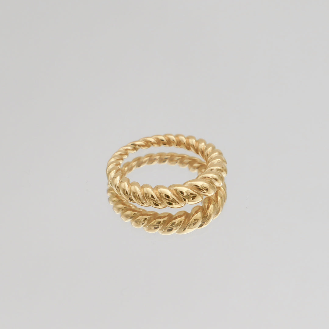 Lia Twisted Ring