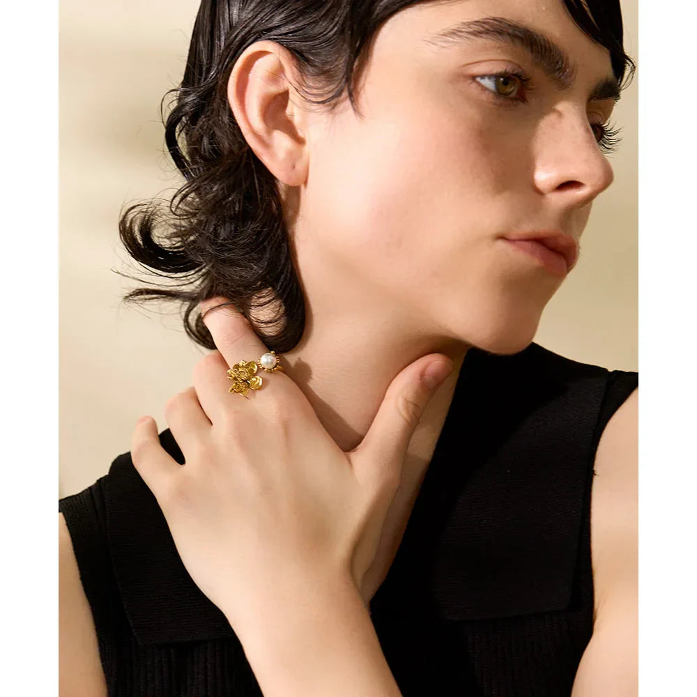 Margaret Pearl Flower Ring