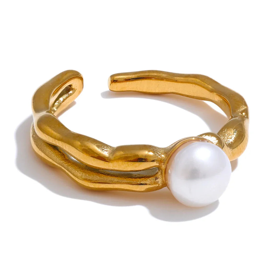 Rae Pearl Ring