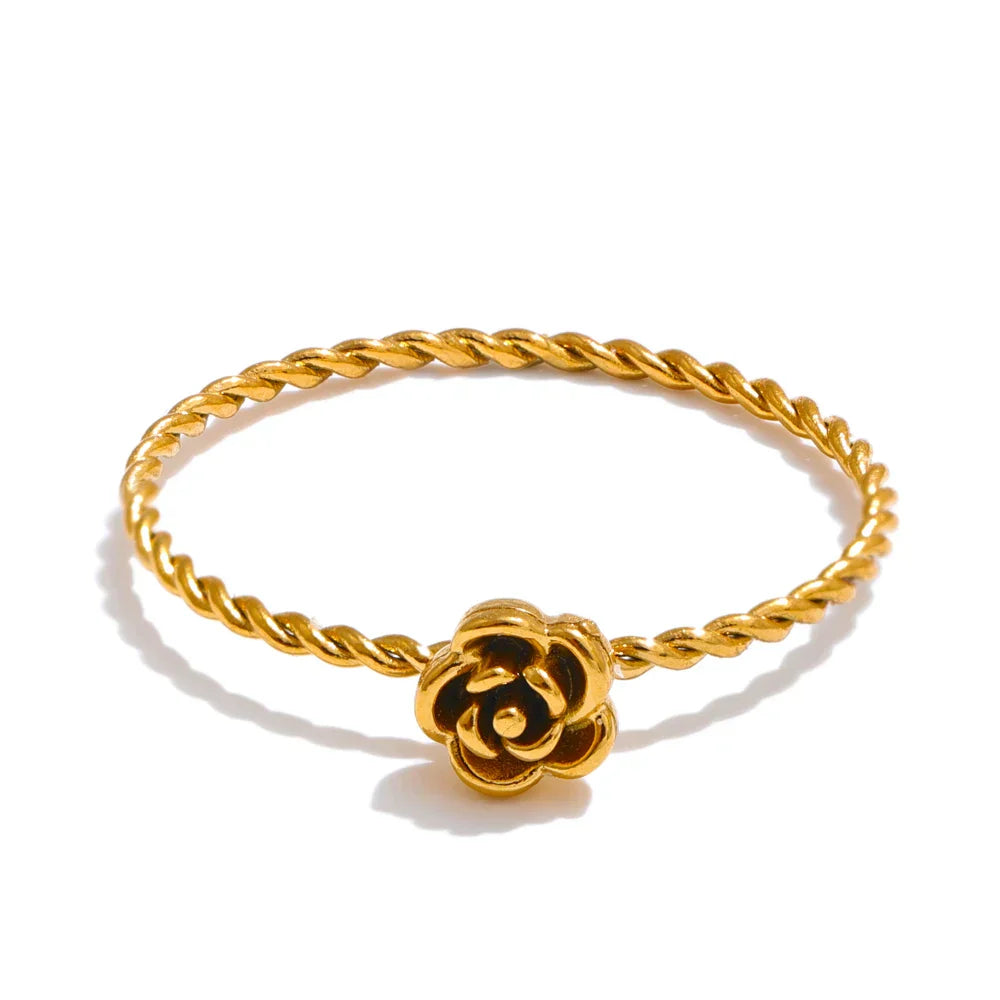 Erin Delicate Flower Ring