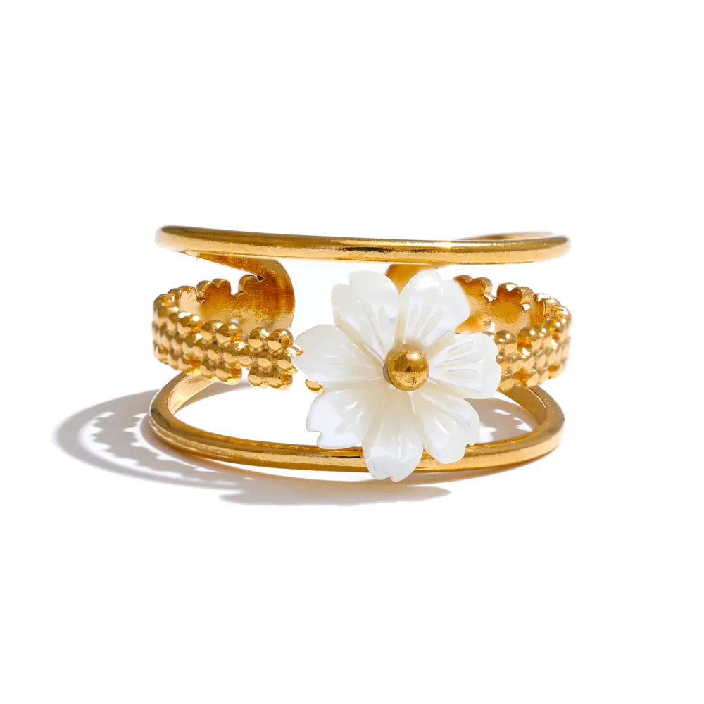 Caoimhe Flower Ring