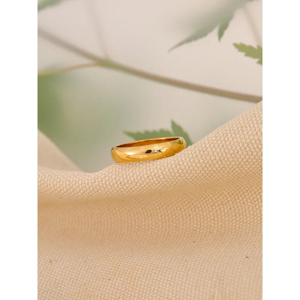Evelyn Polished Band Ring