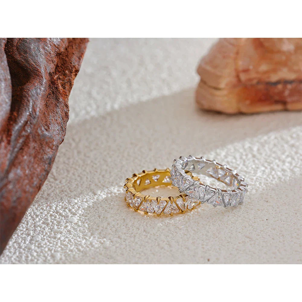 Linnea Sparkling Heart Zirconia Ring