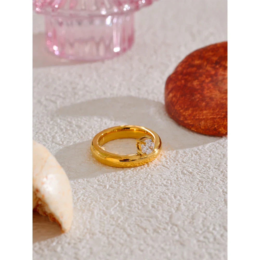 Daria Round Polished Ring