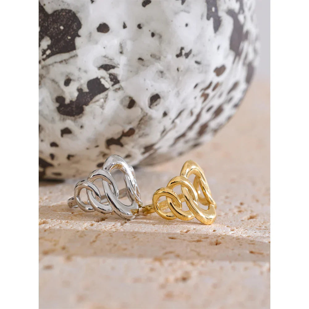 Nola Hollow Ring