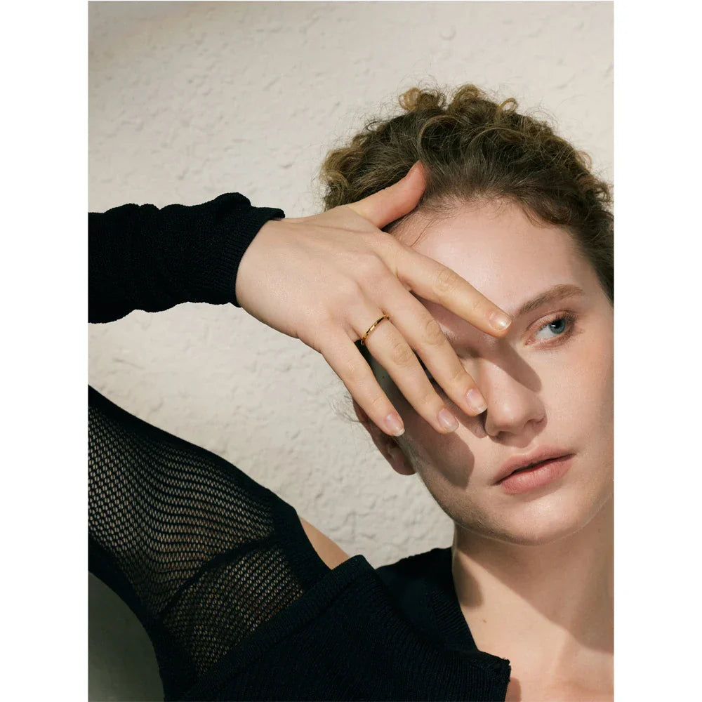 Dove Slim Minimalist Ring