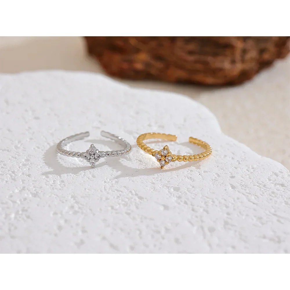 Zircon Grace Ring – Elegant Sparkle