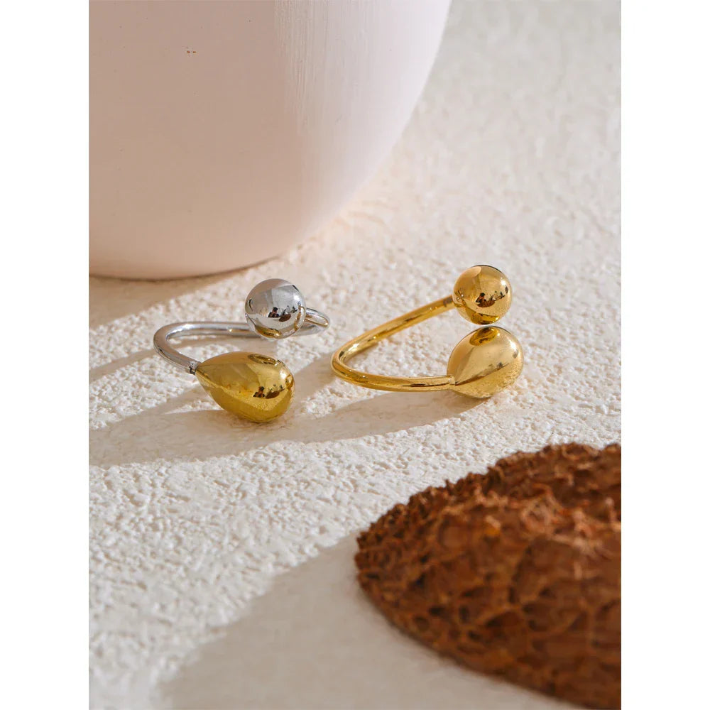 Monroe Water Drop Ring